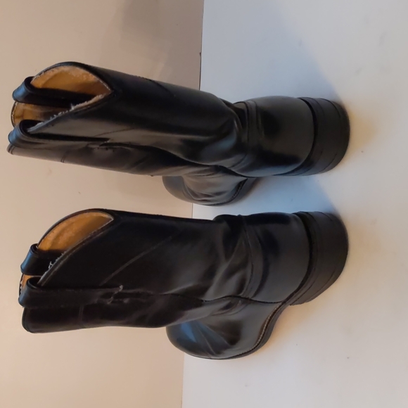 Justin black leather cowboy boots-sz 5B - Picture 4 of 7